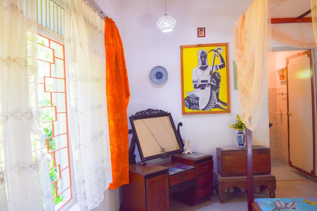 Shammie Guest House Hikkaduwa Exteriör bild